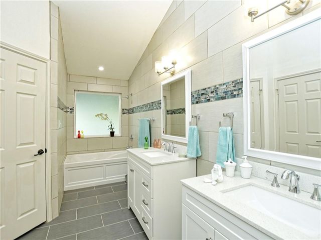 1107 Hatteras DR, Austin, TX 78753