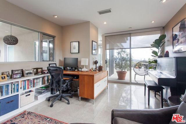 2154 Ridgemont Drive, Los Angeles, CA 90046