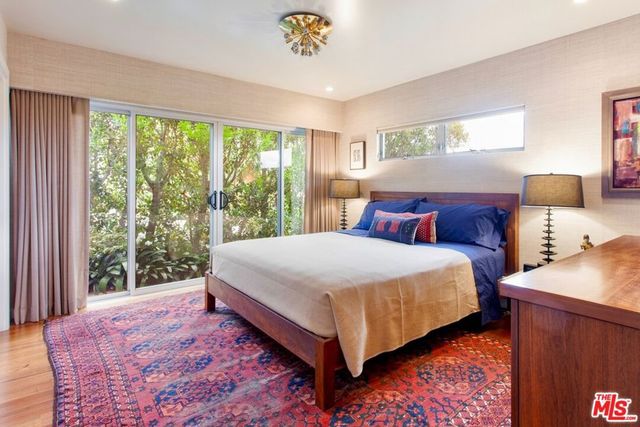 2154 Ridgemont Drive, Los Angeles, CA 90046