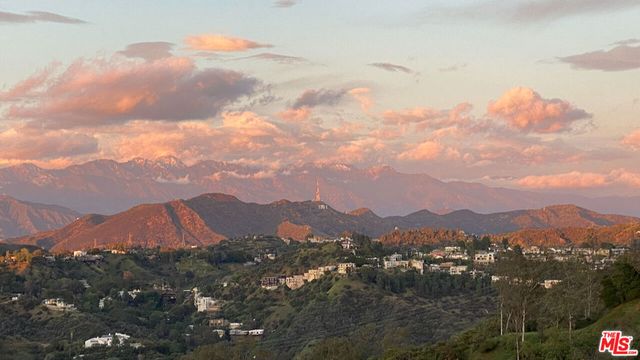 2154 Ridgemont Drive, Los Angeles, CA 90046