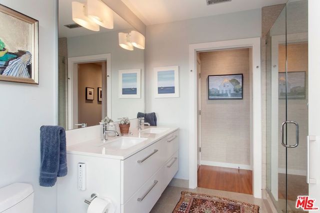 2154 Ridgemont Drive, Los Angeles, CA 90046