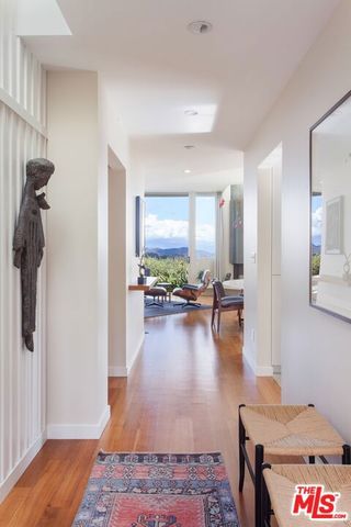 2154 Ridgemont Drive, Los Angeles, CA 90046