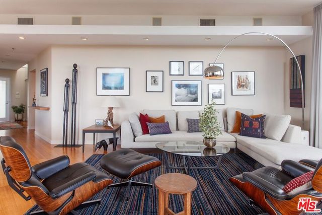 2154 Ridgemont Drive, Los Angeles, CA 90046