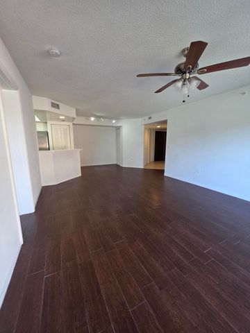 4175 N Haverhill Road 907, West Palm Beach, FL 33417