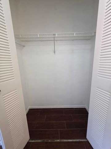 4175 N Haverhill Road 907, West Palm Beach, FL 33417