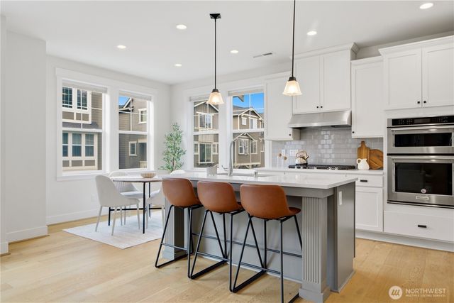 18615 46th Avenue SE, Bothell, WA 98012