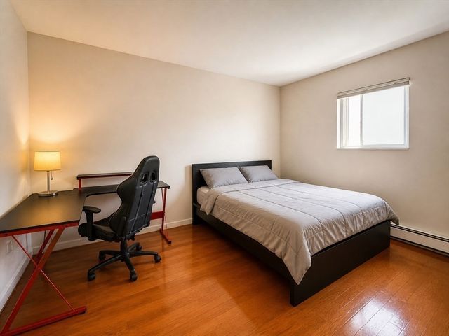 28 Westgate Rd 5, Boston, MA 02467
