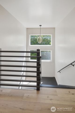 4731 12th Avenue NE, Seattle, WA 98105