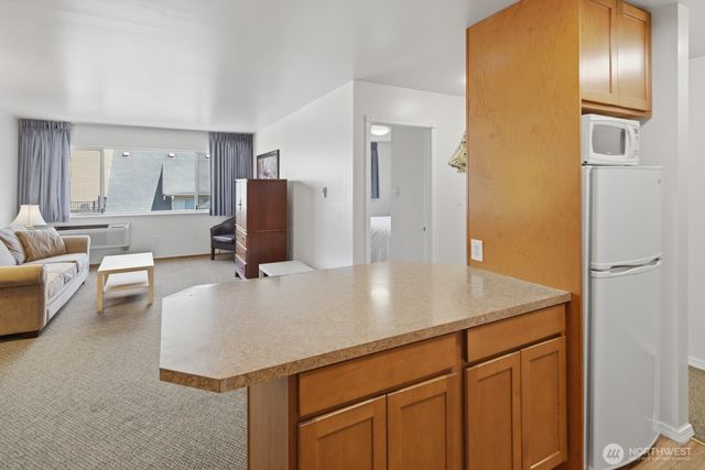 4731 12th Avenue NE, Seattle, WA 98105