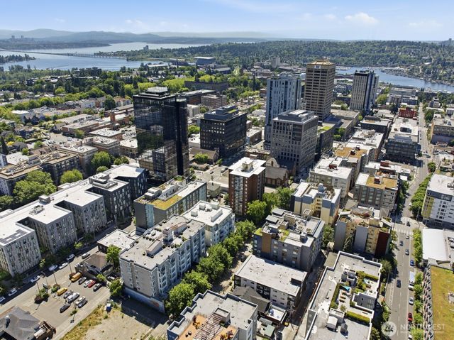 4731 12th Avenue NE, Seattle, WA 98105