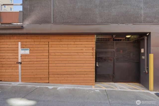 4731 12th Avenue NE, Seattle, WA 98105