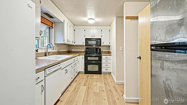 29902 26th Avenue S, Federal Way, WA 98003