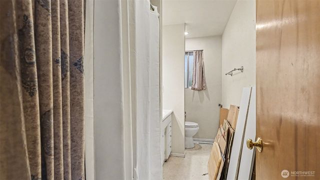 29902 26th Avenue S, Federal Way, WA 98003