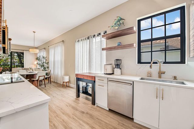 165 SHERWOOD FOREST Drive, Delray Beach, FL 33445