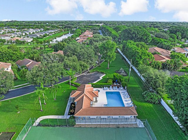 165 SHERWOOD FOREST Drive, Delray Beach, FL 33445