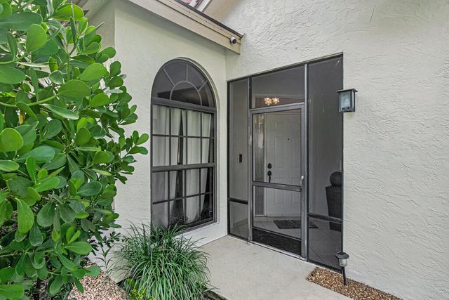 165 SHERWOOD FOREST Drive, Delray Beach, FL 33445