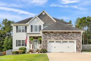 379 W Huckleberry Way, Rocky Point, NC 28457