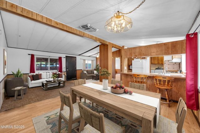 230 E Gepford Parkway, Sun Valley, NV 89433