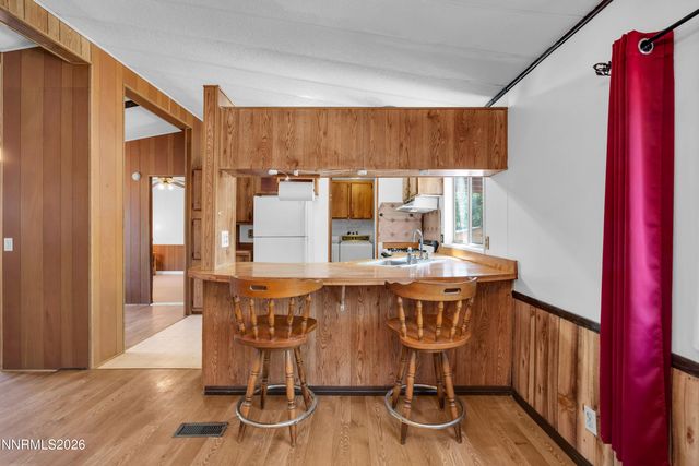 230 E Gepford Parkway, Sun Valley, NV 89433