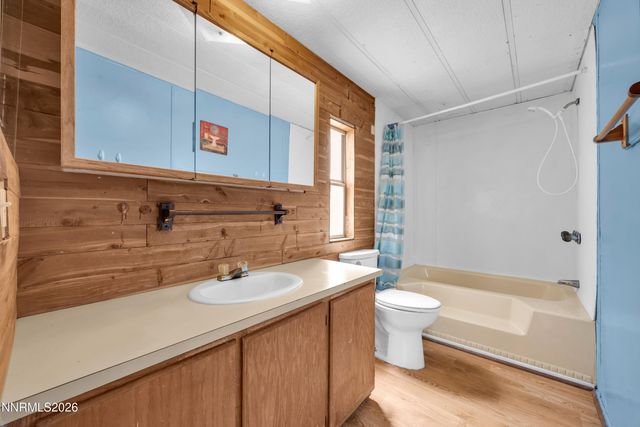 230 E Gepford Parkway, Sun Valley, NV 89433