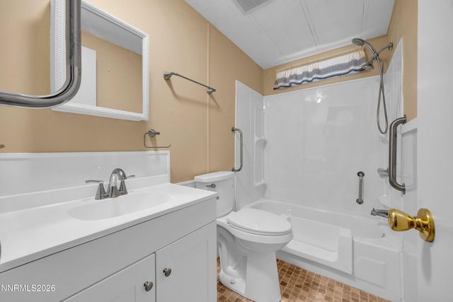 230 E Gepford Parkway, Sun Valley, NV 89433