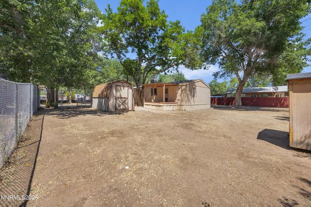 230 E Gepford Parkway, Sun Valley, NV 89433