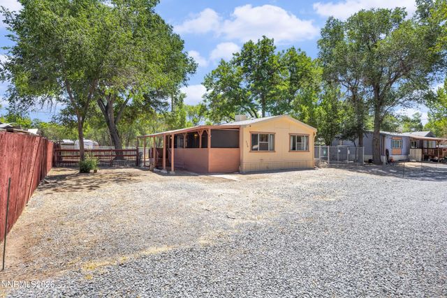 230 E Gepford Parkway, Sun Valley, NV 89433
