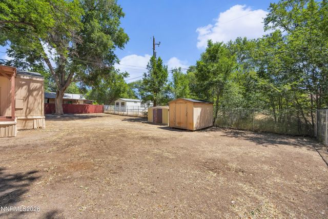 230 E Gepford Parkway, Sun Valley, NV 89433