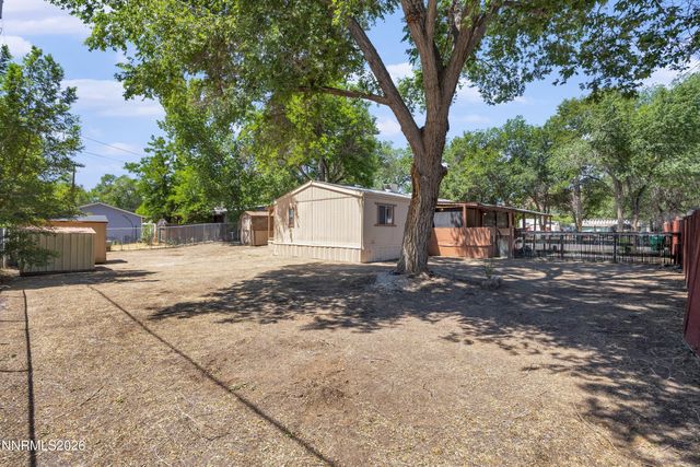 230 E Gepford Parkway, Sun Valley, NV 89433