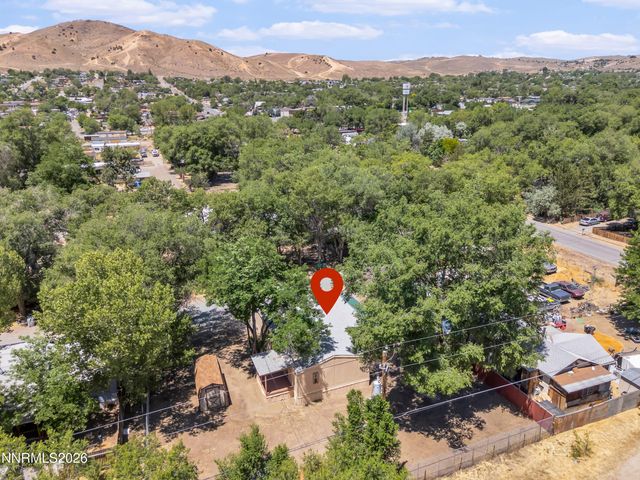 230 E Gepford Parkway, Sun Valley, NV 89433