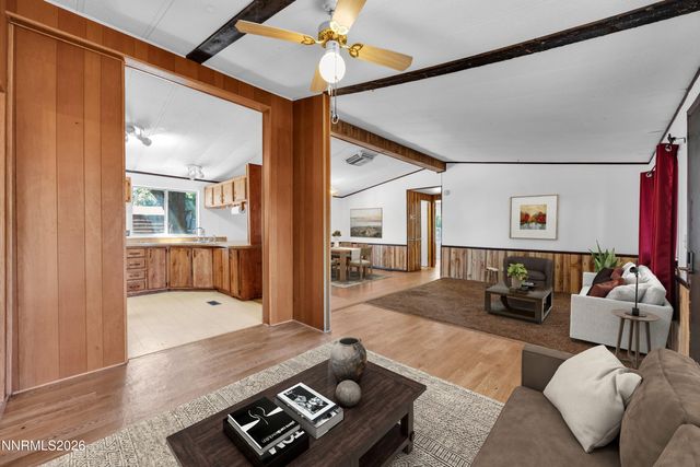 230 E Gepford Parkway, Sun Valley, NV 89433
