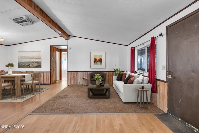 230 E Gepford Parkway, Sun Valley, NV 89433