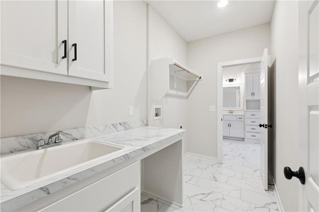 1051 Fir Lane, Liberty, MO 64068