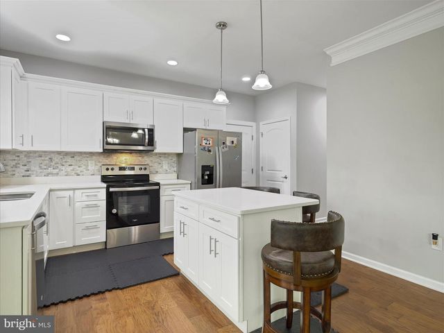 148 VAN CLEVESVILLE RD, Martinsburg, WV 25405
