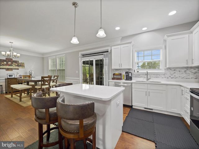 148 VAN CLEVESVILLE RD, Martinsburg, WV 25405