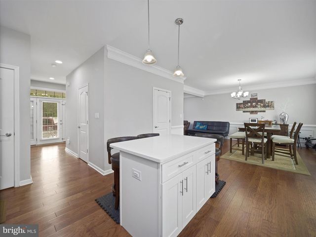 148 VAN CLEVESVILLE RD, Martinsburg, WV 25405