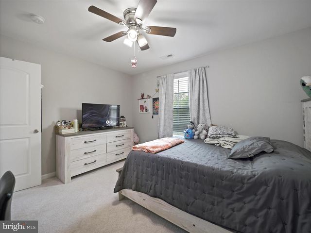 148 VAN CLEVESVILLE RD, Martinsburg, WV 25405