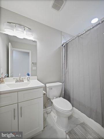 148 VAN CLEVESVILLE RD, Martinsburg, WV 25405