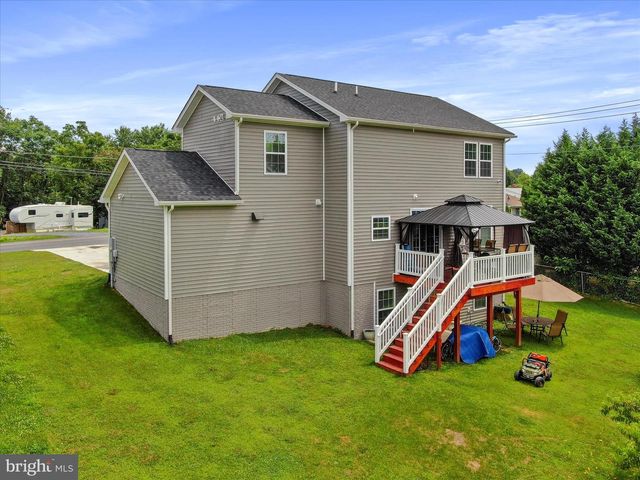 148 VAN CLEVESVILLE RD, Martinsburg, WV 25405