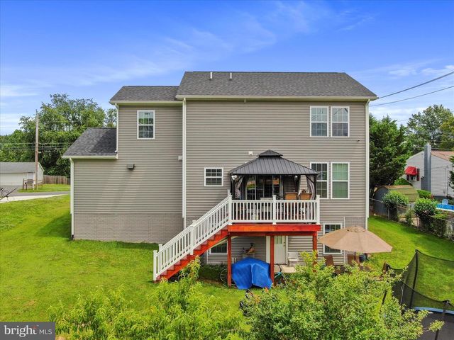 148 VAN CLEVESVILLE RD, Martinsburg, WV 25405
