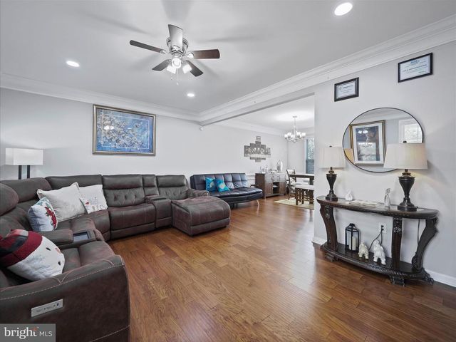 148 VAN CLEVESVILLE RD, Martinsburg, WV 25405