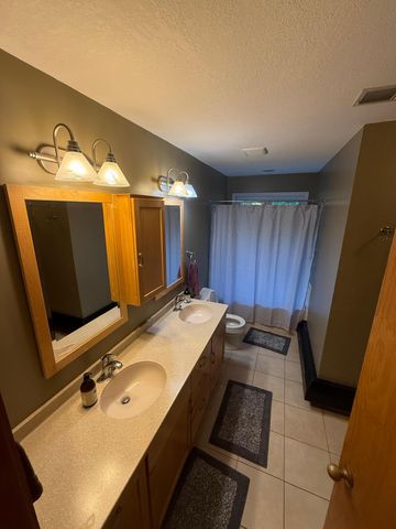 2508 Knoll Circle, Maplewood, MN 55109