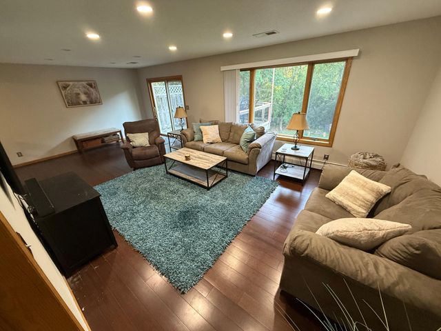 2508 Knoll Circle, Maplewood, MN 55109