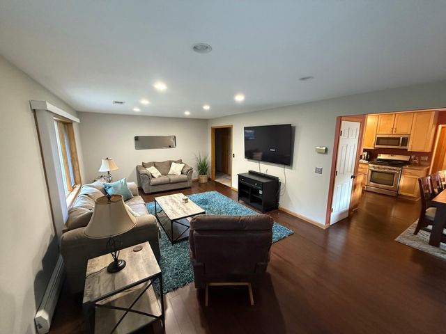 2508 Knoll Circle, Maplewood, MN 55109
