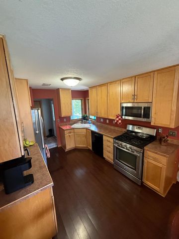 2508 Knoll Circle, Maplewood, MN 55109