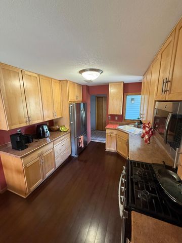 2508 Knoll Circle, Maplewood, MN 55109