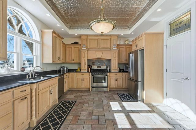 82 EMS B6C Lane, Leesburg, IN 46538