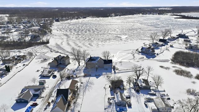 82 EMS B6C Lane, Leesburg, IN 46538