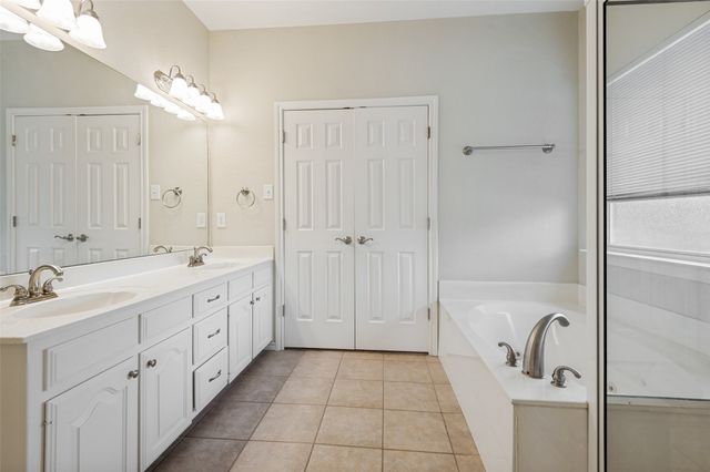 6137 Pebble Creek Drive, North Richland Hills, TX 76180