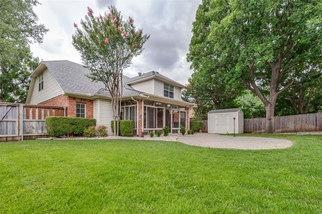6137 Pebble Creek Drive, North Richland Hills, TX 76180